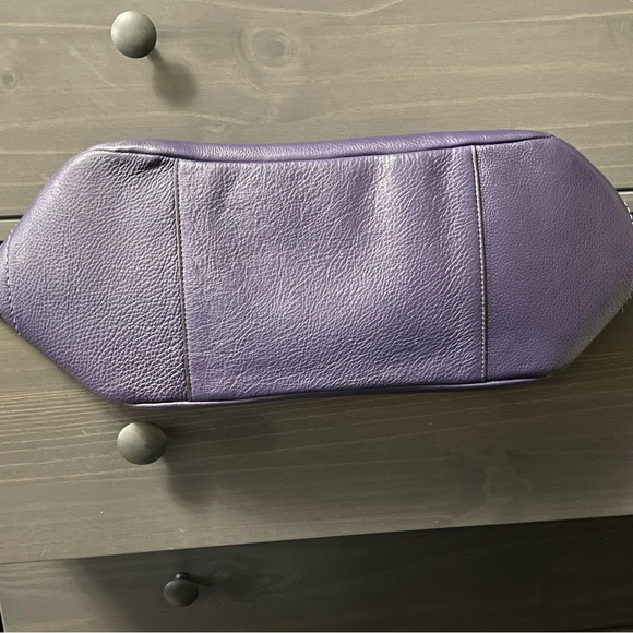 Coach F23284 Park Carrie Pebbled Leather
Purple Bag Satchel Purse Tote - Picture 7 of 10